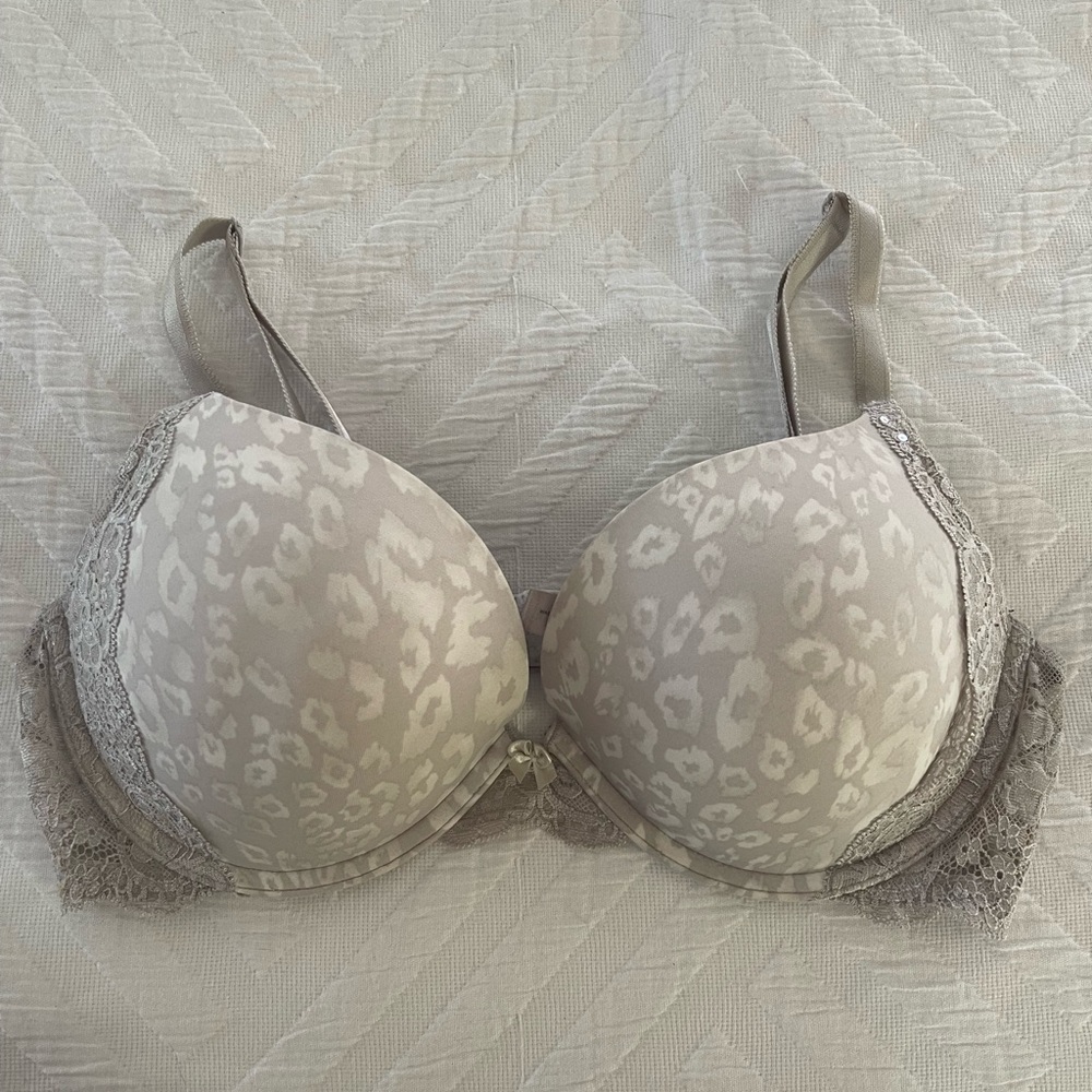 Leopard Print Lace Trim Bra Sequin Victoria’s Secret 38C